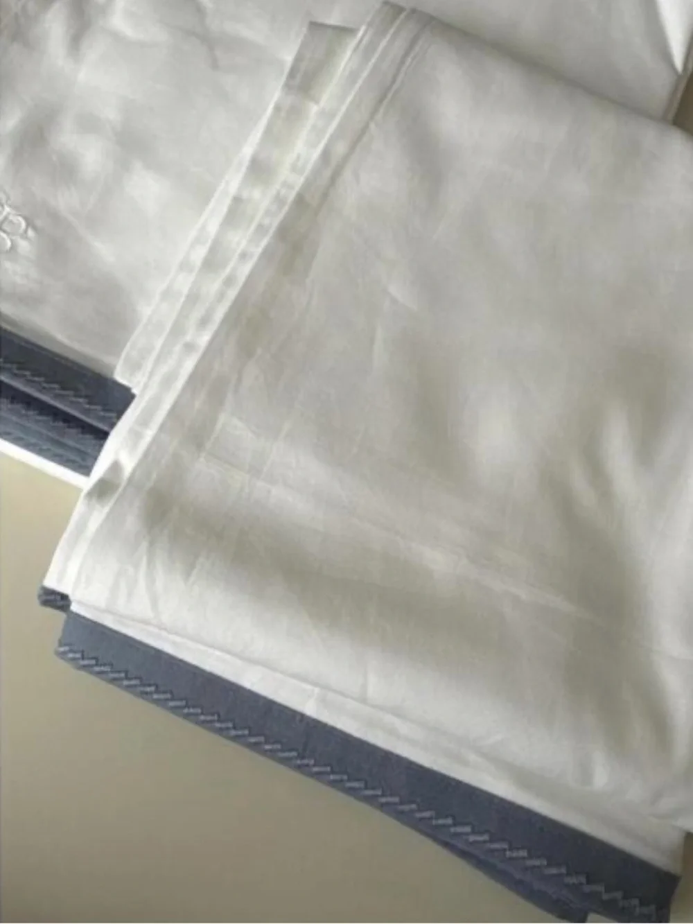 Boll & Branch Signature Organic Cotton Hemmed flat Sheet Queen pillowcases NWOT